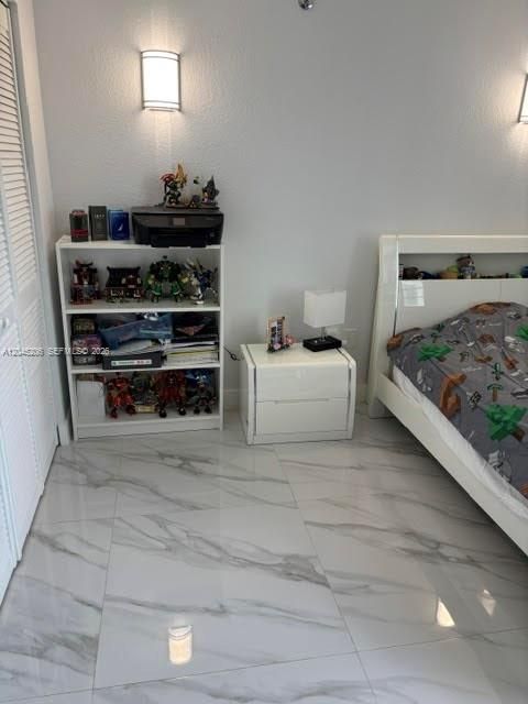 En Renta: $2,800 (2 camas, 2 baños, 1000 Pies cuadrados)