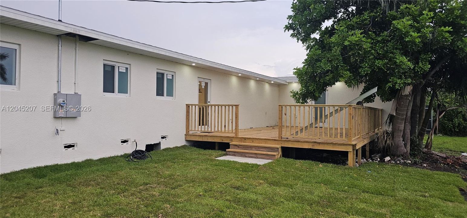 spacious yard