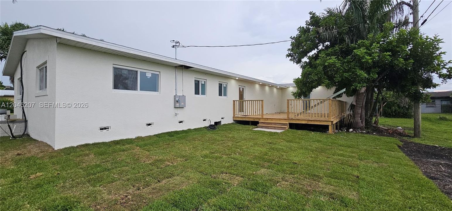 spacious yard