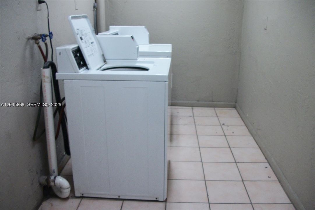 В аренду: $2,150 (1 спален, 1 ванн, 725 Квадратных фут)