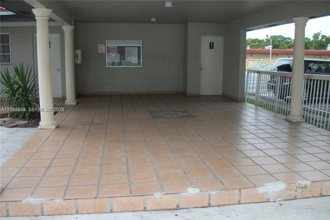 В аренду: $2,150 (1 спален, 1 ванн, 725 Квадратных фут)