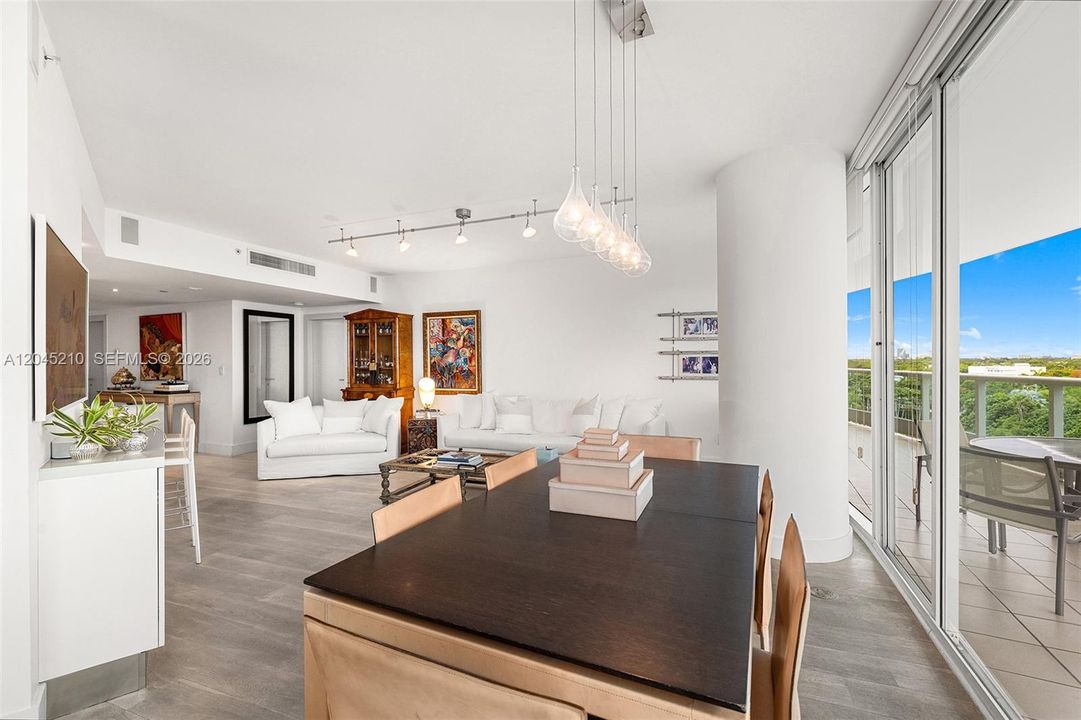For Sale: $1,550,000 (1 beds, 1 baths, 1210 Square Feet)