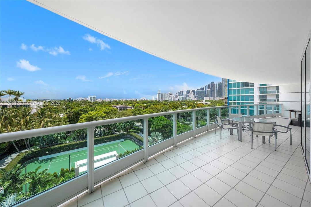 For Sale: $1,550,000 (1 beds, 1 baths, 1210 Square Feet)