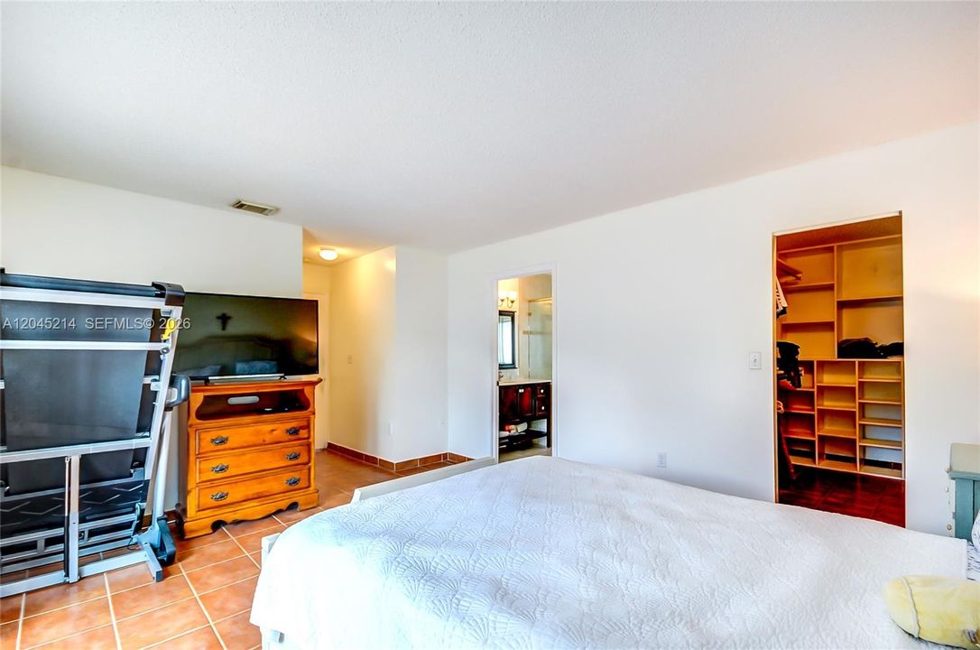 En Venta: $689,899 (3 camas, 2 baños, 1725 Pies cuadrados)