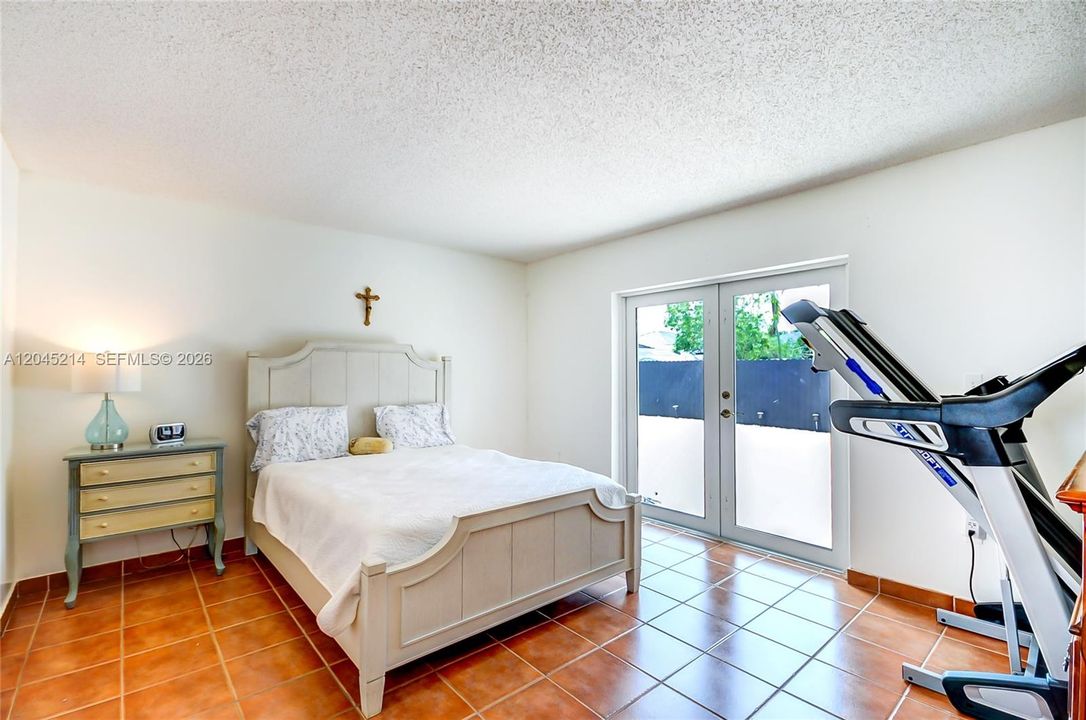 En Venta: $689,899 (3 camas, 2 baños, 1725 Pies cuadrados)
