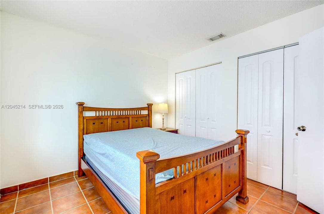 En Venta: $689,899 (3 camas, 2 baños, 1725 Pies cuadrados)
