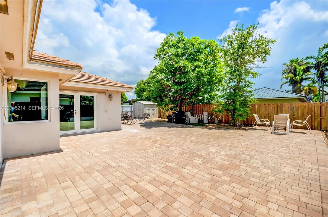 En Venta: $689,899 (3 camas, 2 baños, 1725 Pies cuadrados)