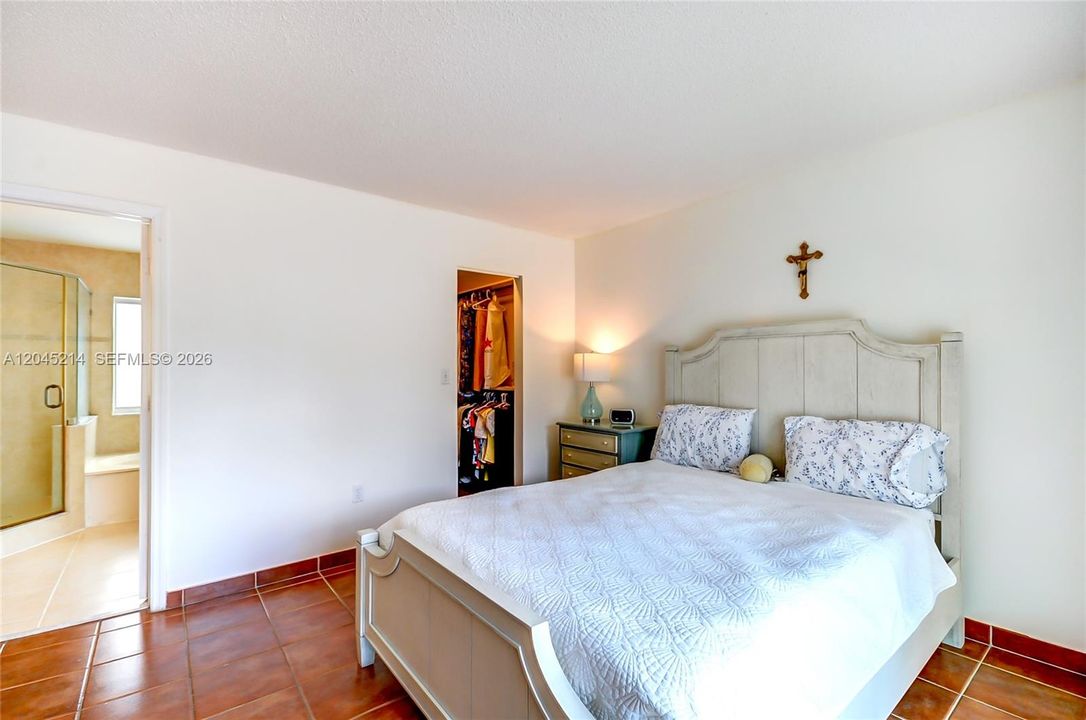 En Venta: $689,899 (3 camas, 2 baños, 1725 Pies cuadrados)