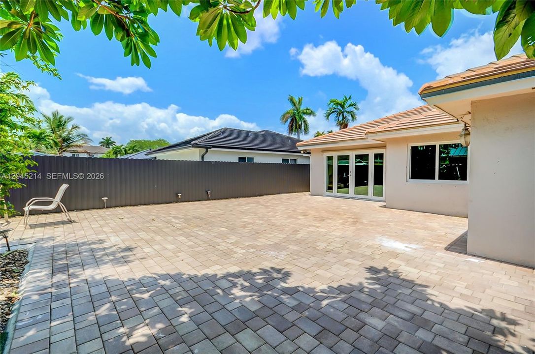 En Venta: $689,899 (3 camas, 2 baños, 1725 Pies cuadrados)