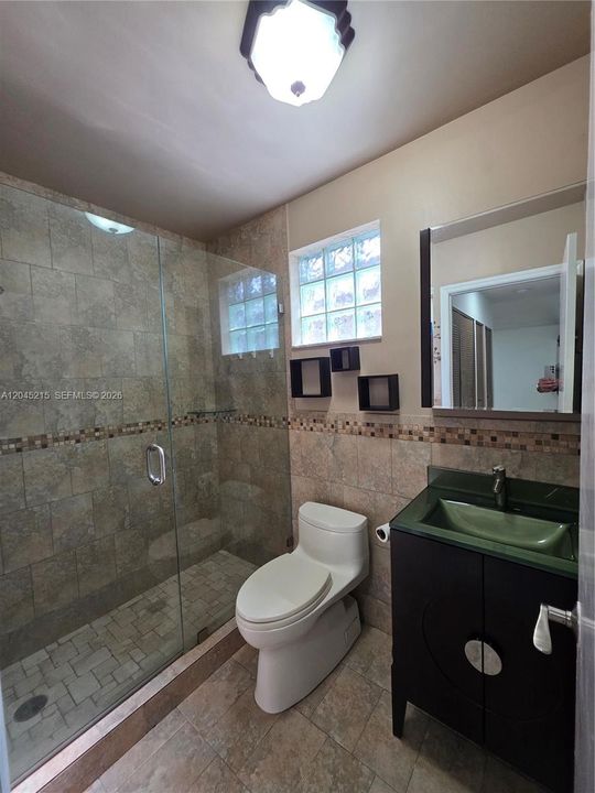 For Rent: $3,300 (3 beds, 2 baths, 1270 Square Feet)