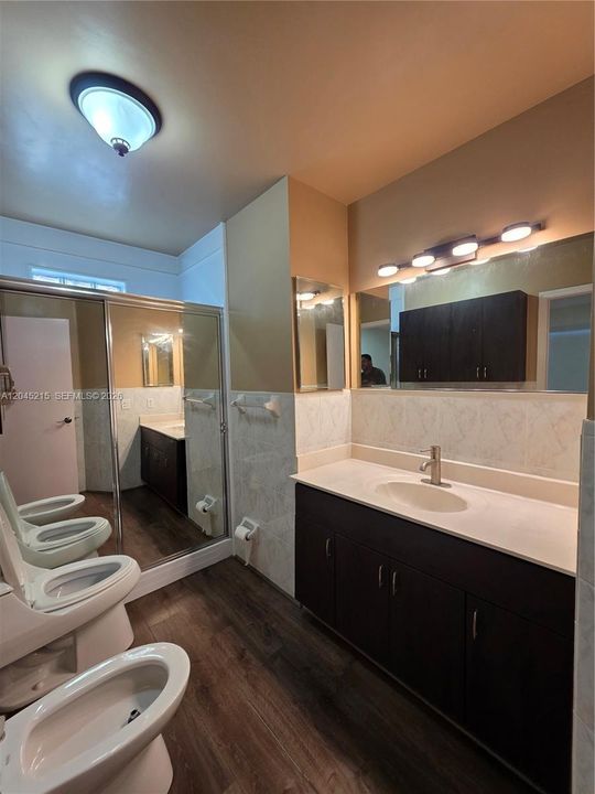 For Rent: $3,300 (3 beds, 2 baths, 1270 Square Feet)