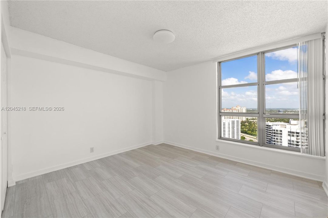 En Renta: $3,950 (2 camas, 2 baños, 1361 Pies cuadrados)