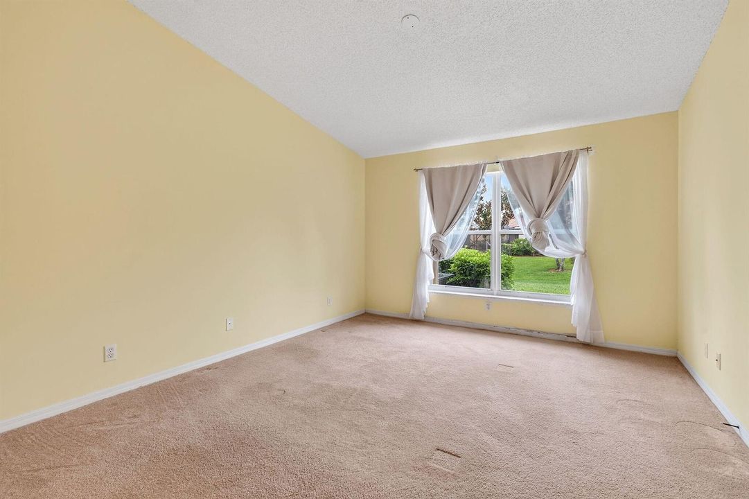 9442BridgeportDr(25)