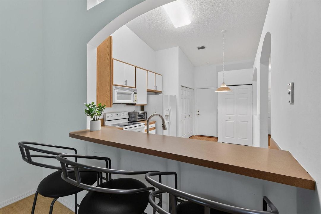 9442BridgeportDr(16)