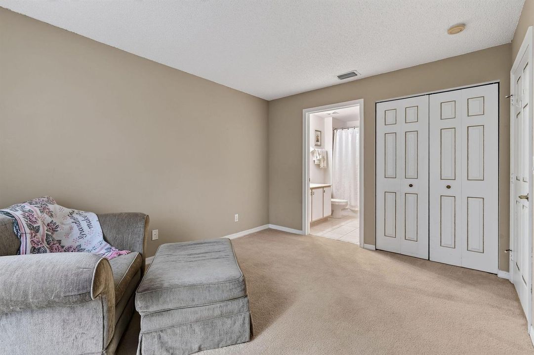 9442BridgeportDr(35)