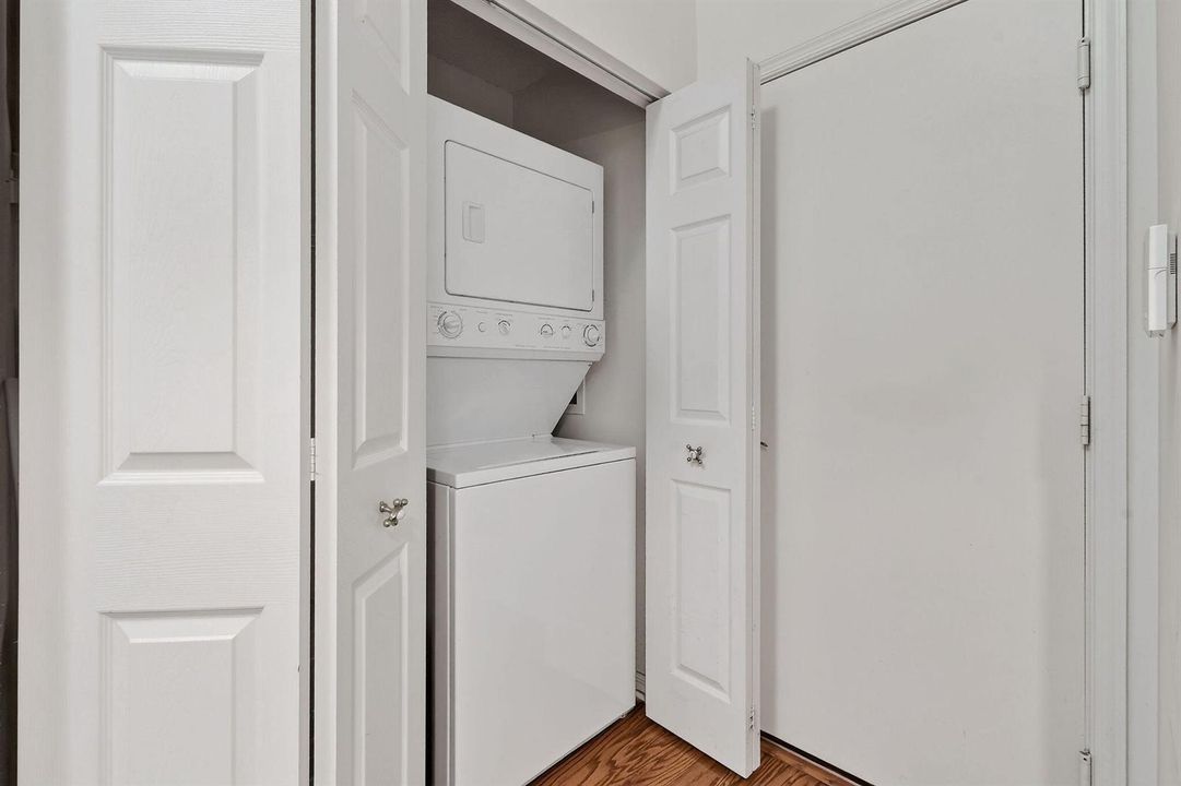 9442BridgeportDr(24)