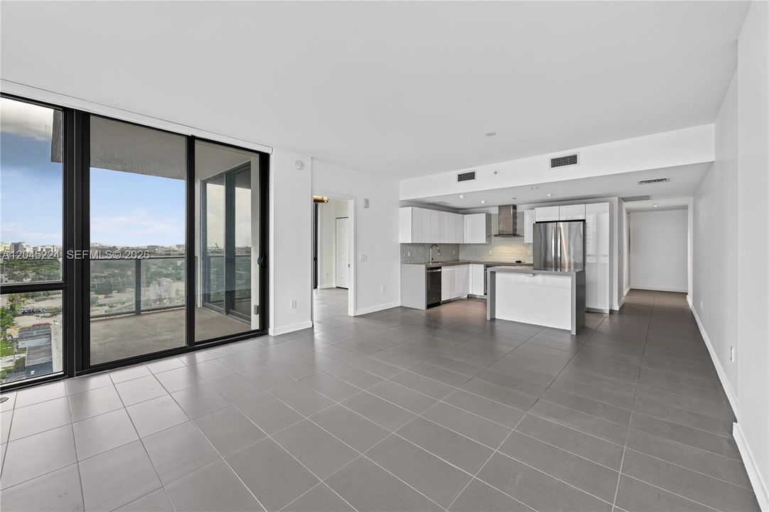 For Rent: $3,500 (2 beds, 2 baths, 1055 Square Feet)