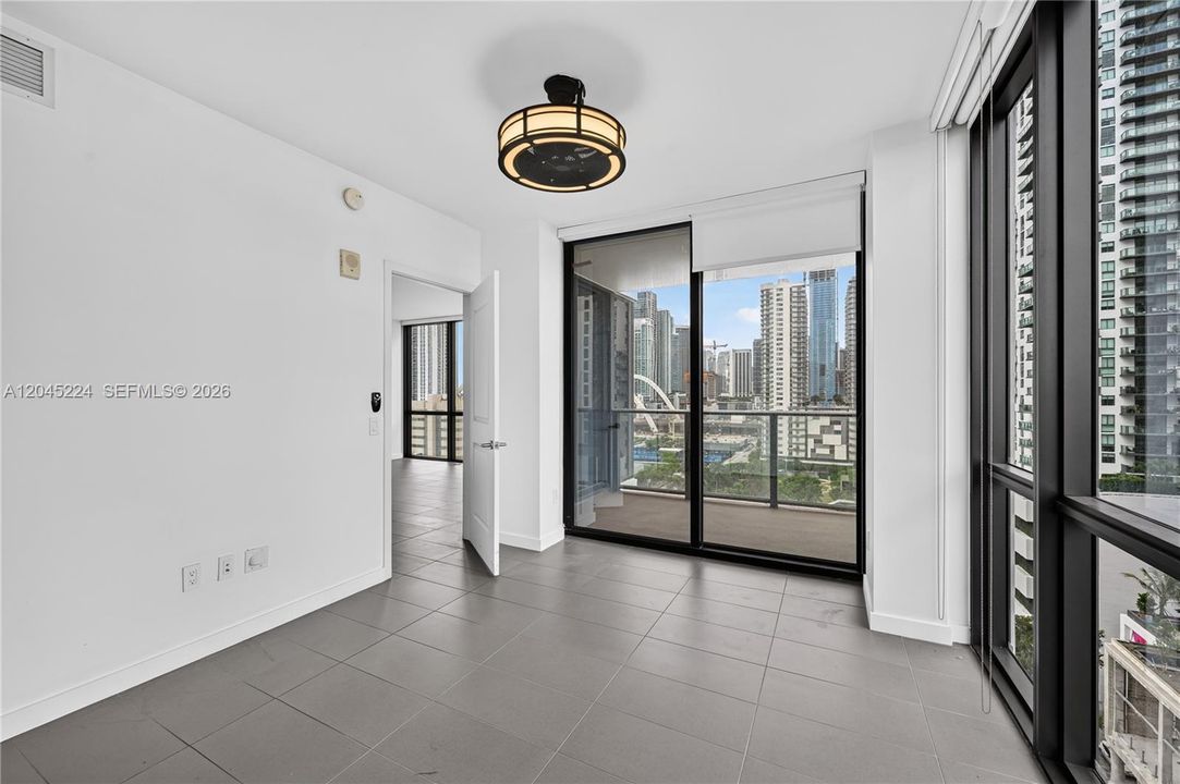 For Rent: $3,500 (2 beds, 2 baths, 1055 Square Feet)