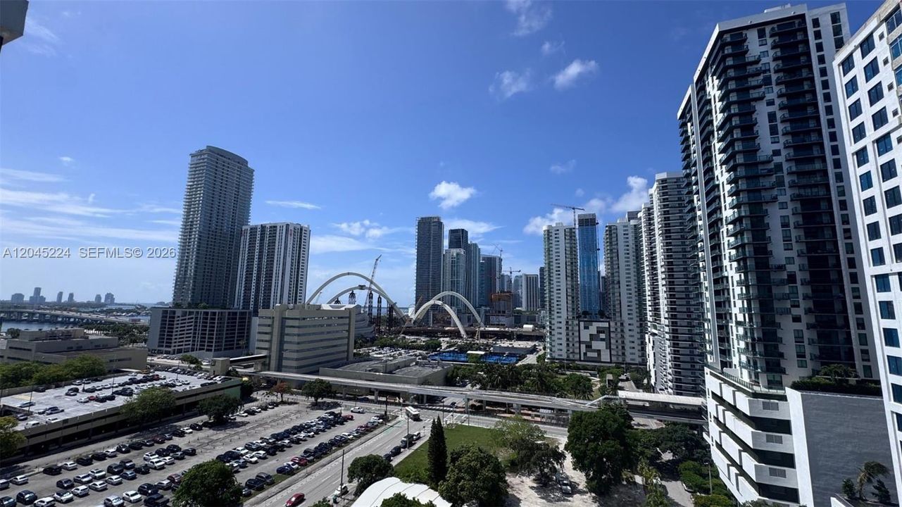 For Rent: $3,500 (2 beds, 2 baths, 1055 Square Feet)