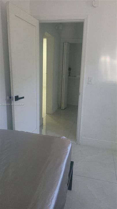 For Rent: $2,550 (2 beds, 1 baths, 1376 Square Feet)