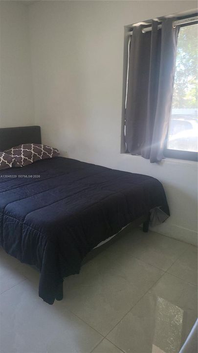 For Rent: $2,550 (2 beds, 1 baths, 1376 Square Feet)