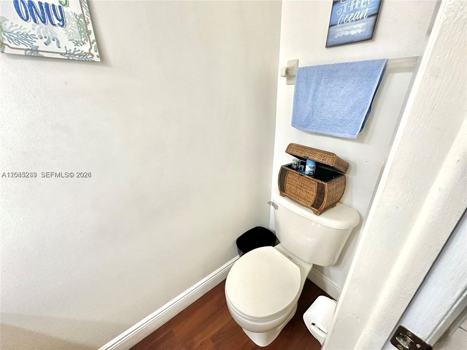 For Rent: $3,000 (3 beds, 2 baths, 1490 Square Feet)