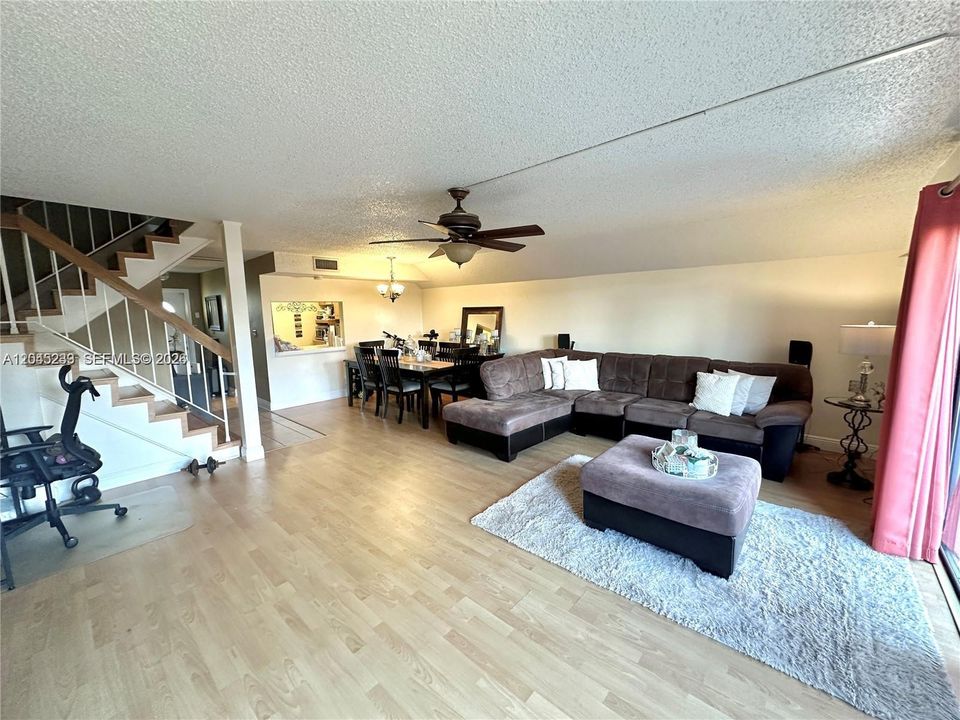 For Rent: $3,000 (3 beds, 2 baths, 1490 Square Feet)