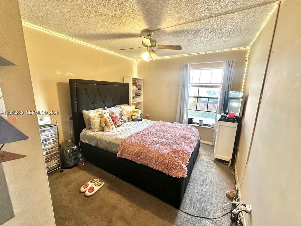 For Rent: $3,000 (3 beds, 2 baths, 1490 Square Feet)