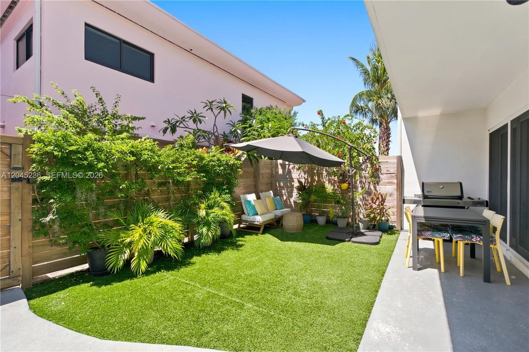 For Rent: $4,750 (3 beds, 2 baths, 1632 Square Feet)