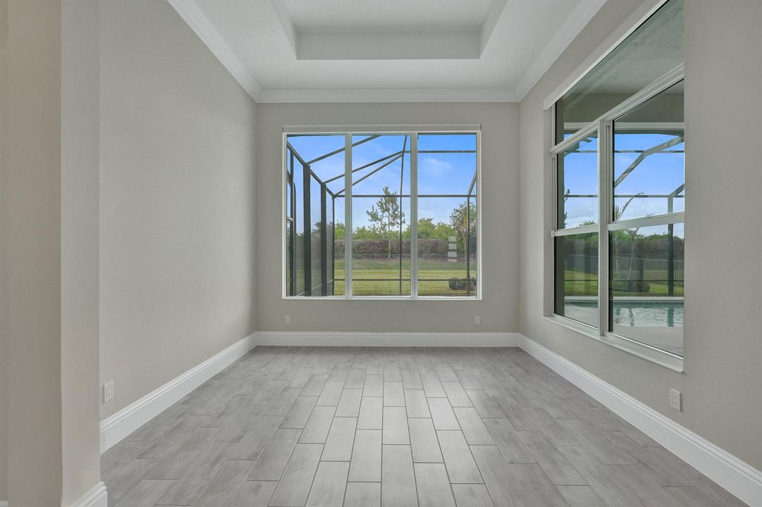 Guest Bedroom with En Suite