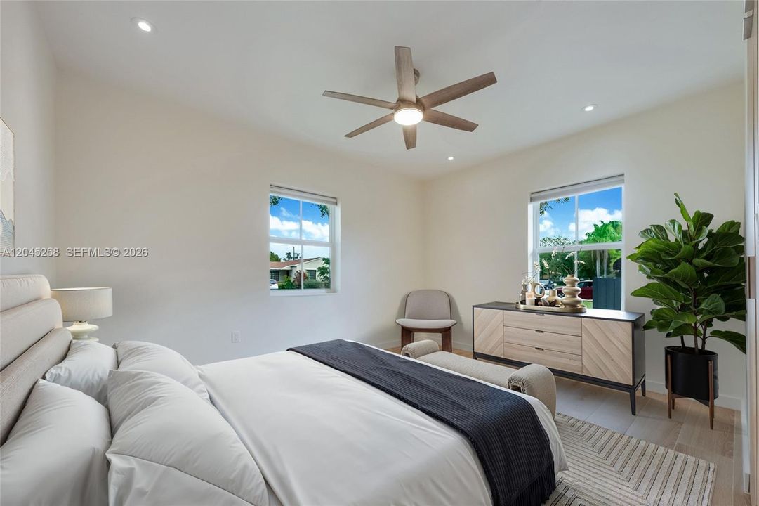 En Renta: $4,950 (3 camas, 2 baños, 1338 Pies cuadrados)