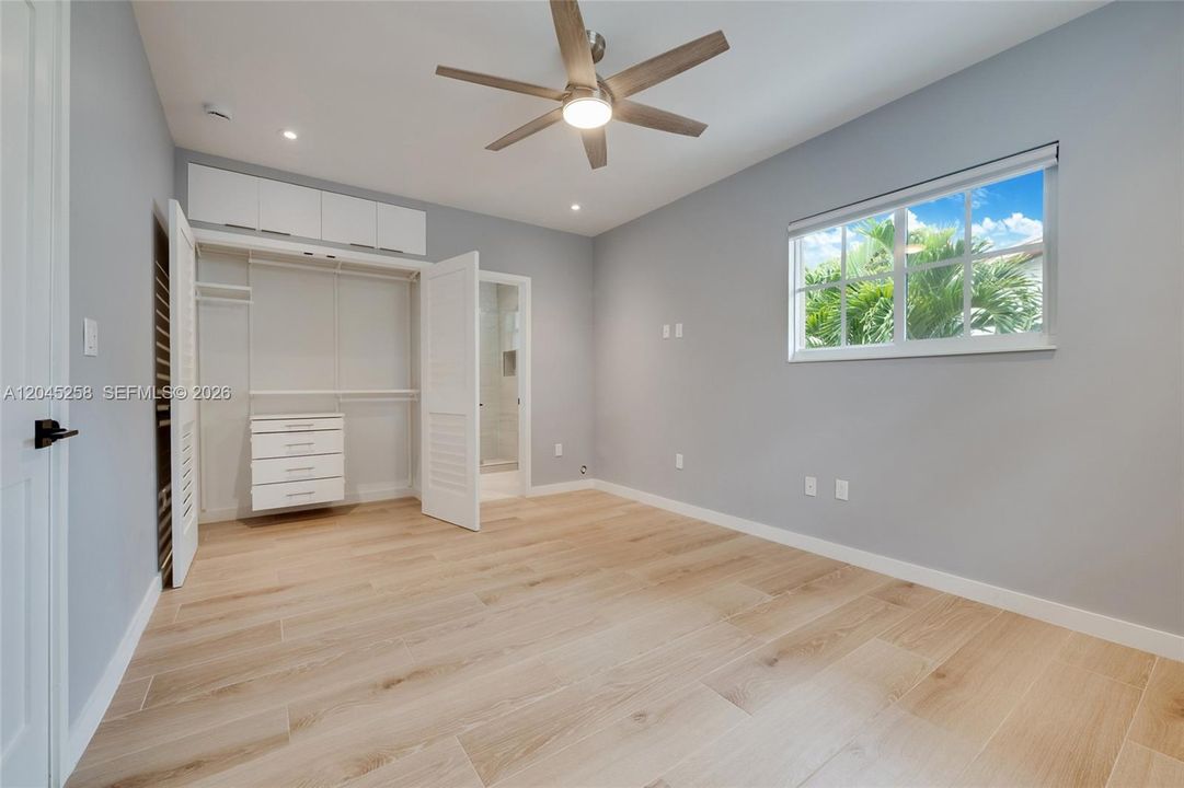 En Renta: $4,950 (3 camas, 2 baños, 1338 Pies cuadrados)
