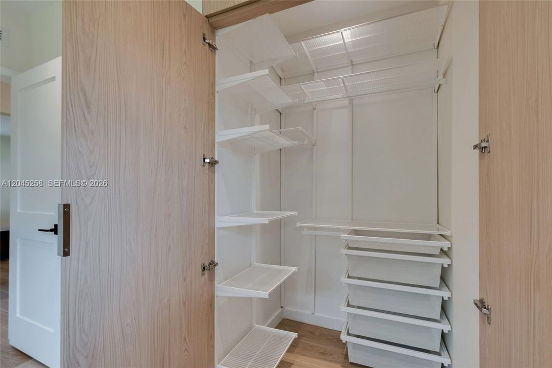 En Renta: $4,950 (3 camas, 2 baños, 1338 Pies cuadrados)
