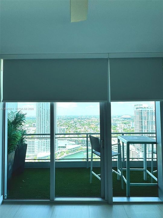For Sale: $440,000 (1 beds, 1 baths, 754 Square Feet)