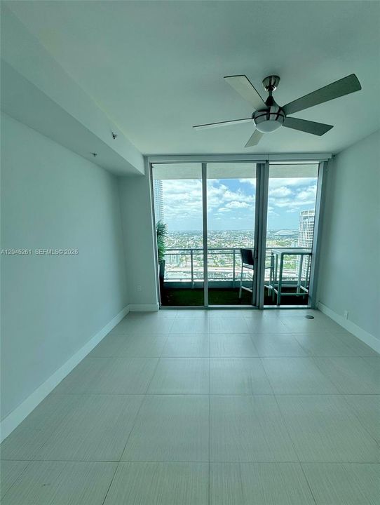 For Sale: $440,000 (1 beds, 1 baths, 754 Square Feet)