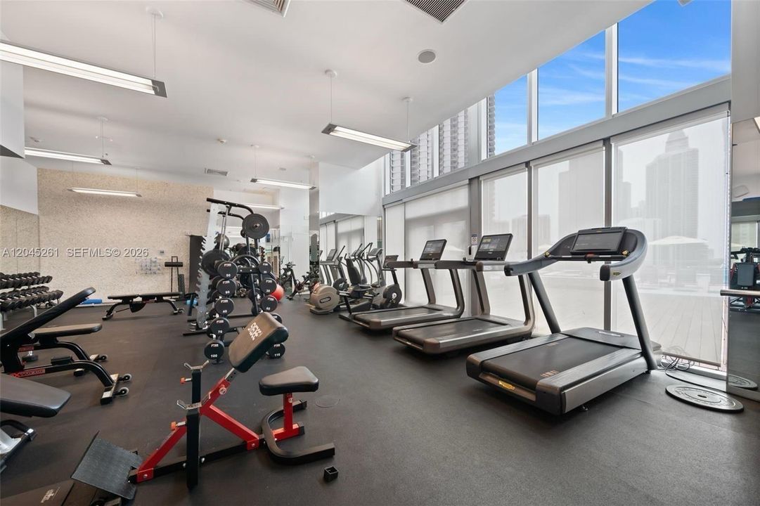 For Sale: $440,000 (1 beds, 1 baths, 754 Square Feet)