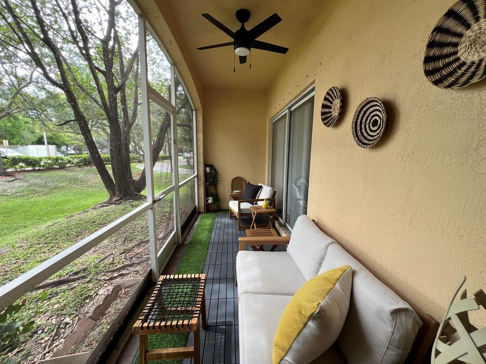 Screened Patio 2