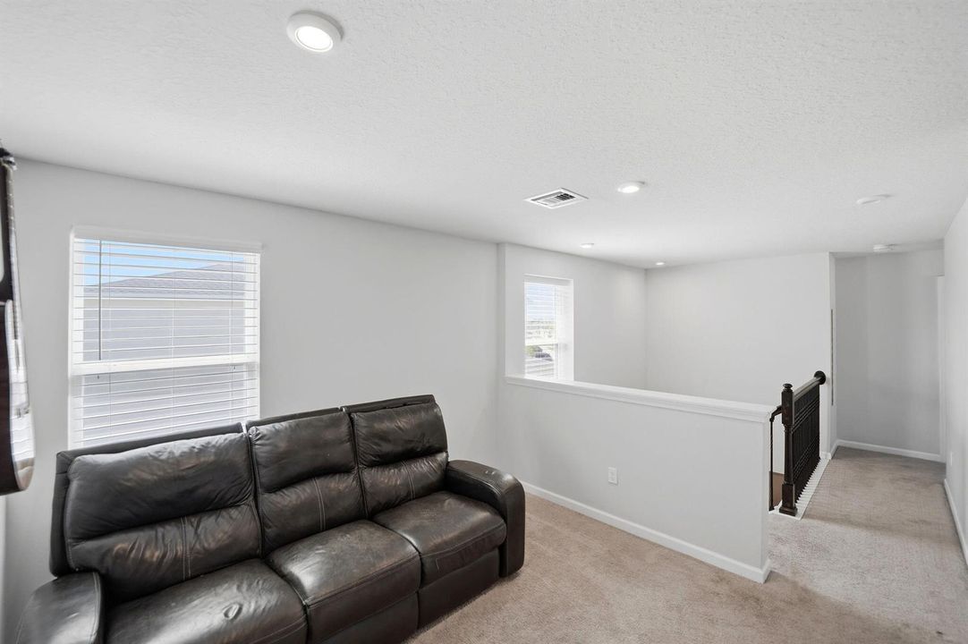 25-web-or-mls-10739-sw-vasari-way