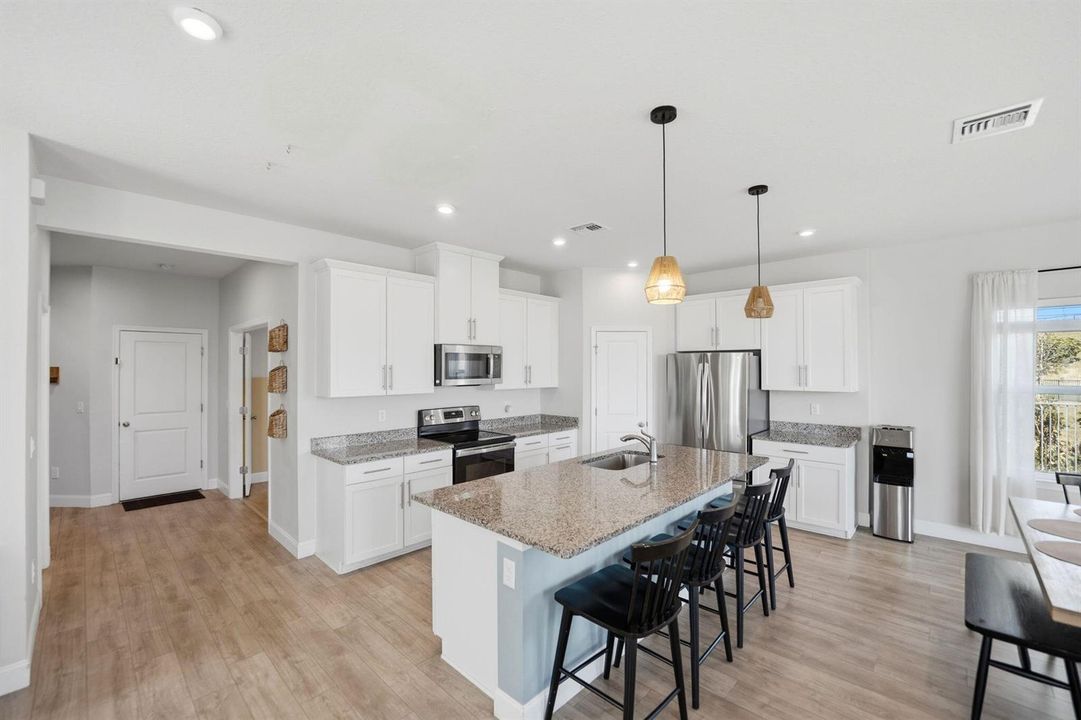 28-web-or-mls-10739-sw-vasari-way