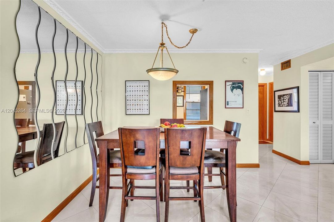 На продажу: $178,000 (1 спален, 1 ванн, 730 Квадратных фут)