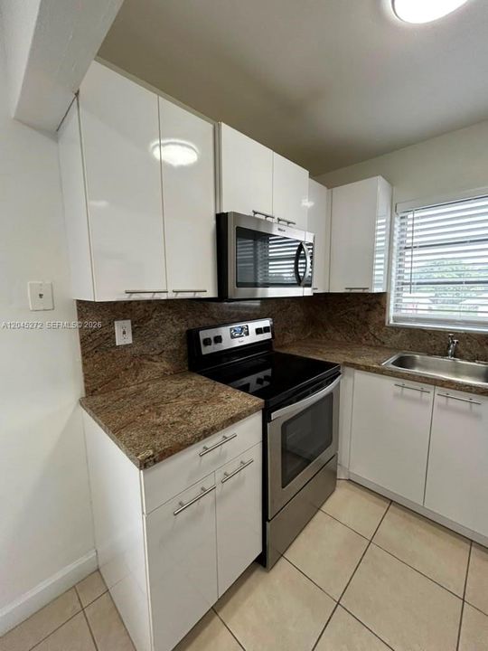 For Rent: $1,700 (1 beds, 1 baths, 10783 Square Feet)