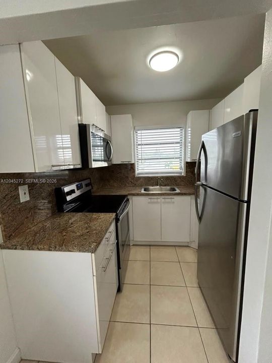 For Rent: $1,700 (1 beds, 1 baths, 10783 Square Feet)