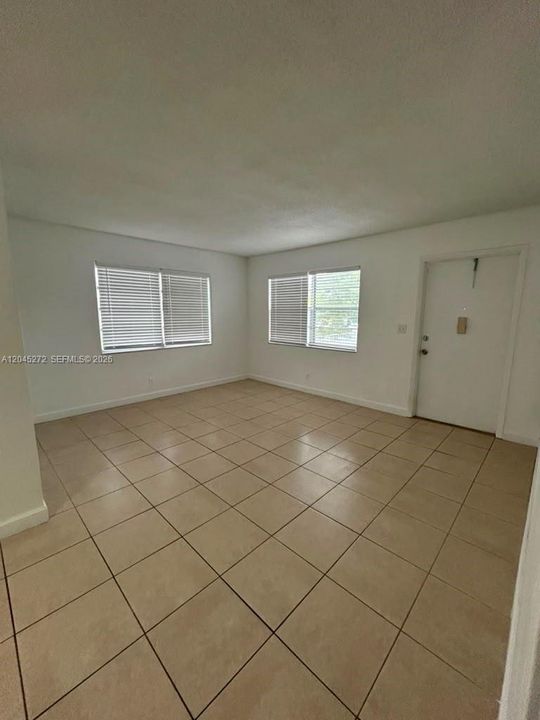 For Rent: $1,700 (1 beds, 1 baths, 10783 Square Feet)