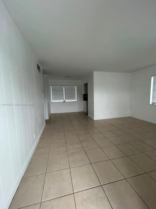 For Rent: $1,700 (1 beds, 1 baths, 10783 Square Feet)