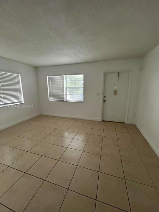 For Rent: $1,700 (1 beds, 1 baths, 10783 Square Feet)