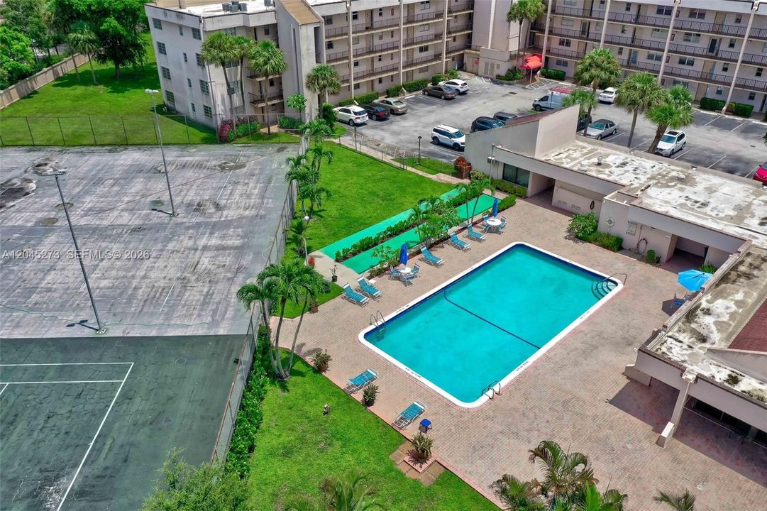 На продажу: $150,000 (2 спален, 2 ванн, 1162 Квадратных фут)