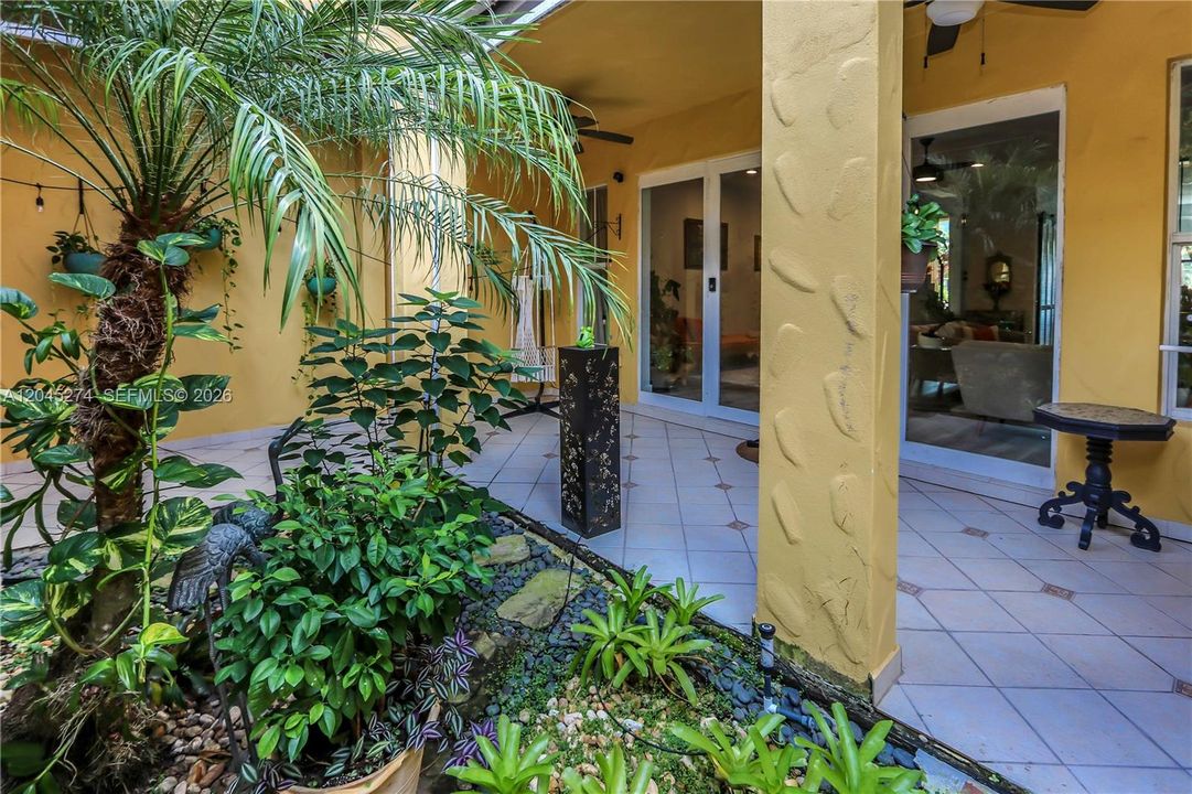 На продажу: $749,000 (3 спален, 2 ванн, 2305 Квадратных фут)
