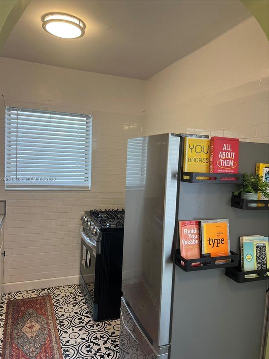 For Rent: $1,750 (0 beds, 1 baths, 406 Square Feet)