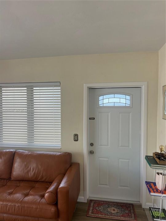 For Rent: $1,750 (0 beds, 1 baths, 406 Square Feet)