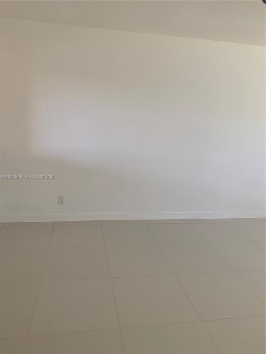 На продажу: $139,000 (1 спален, 1 ванн, 650 Квадратных фут)